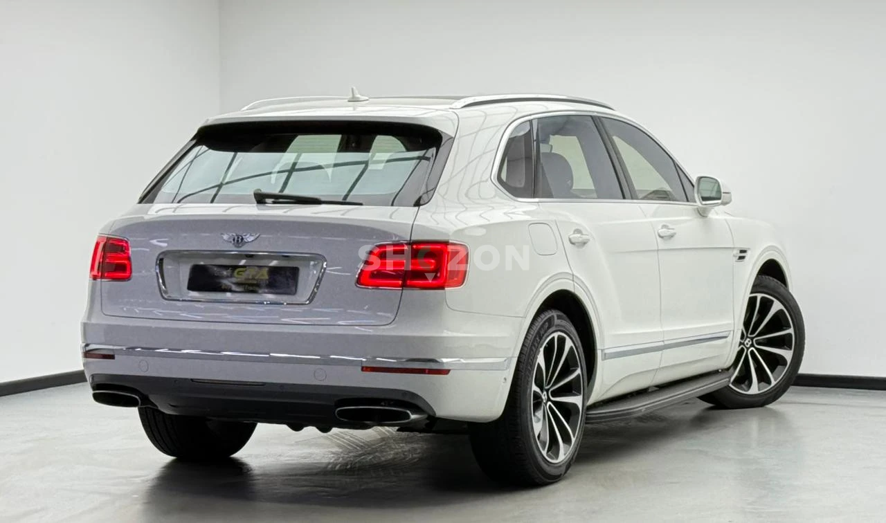 2017 Bentley Bentayga W12, 2026 Bentley Warranty, Full Bentley Service History, Fully Loaded, GCC