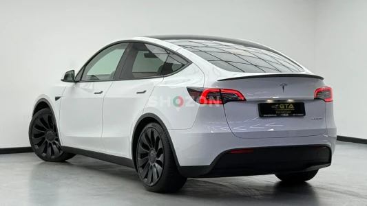 2023 Tesla Model Y Performance, 2027 Tesla Warranty, Full Tesla Service History, Very Low Km, GCC
