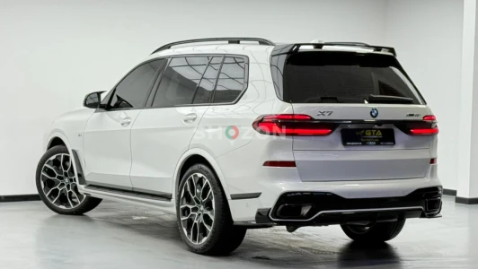2025 BMW X7 xDrive40i M-Sport, 2030 BMW Warranty + Service Pack, Very Low Km, Fully Loaded, GCC