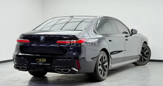 2023 BMW 760Li xDrive, Jan/2028 BMW Warranty, BMW Full Service History, Excellent Condition, GCC