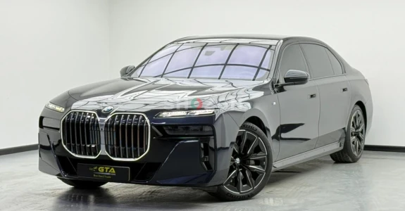 2023 BMW 760Li xDrive, Jan/2028 BMW Warranty, BMW Full Service History, Excellent Condition, GCC