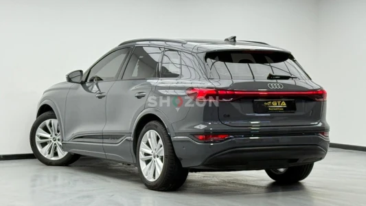 2025 Audi Q6 55 E-Tron Quattro Progress Long Range, Audi Warranty + Service Pack, Low Km, GCC