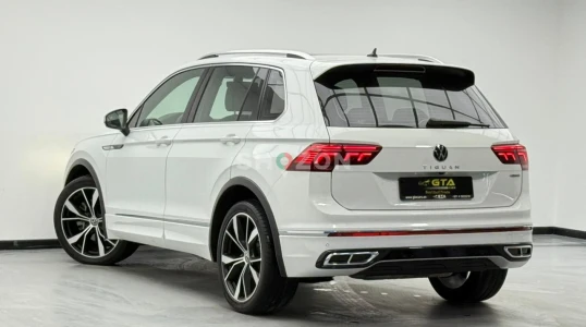 2024 Volkswagen Tiguan R-Line, 2026 Volkswagen Warranty + Service Pack, Very Low Km, GCC