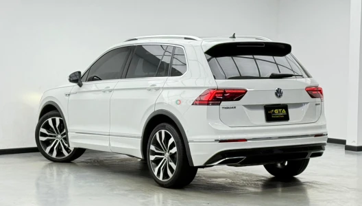 2019 Volkswagen Tiguan R-Line, 1 Year Unlimited KM Warranty, Agency Full Service History, GCC