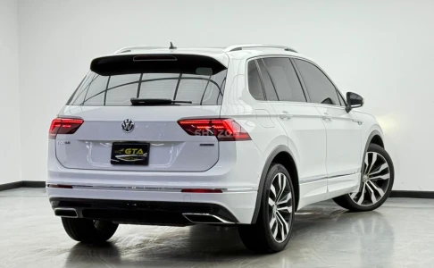 2019 Volkswagen Tiguan R-Line, 1 Year Unlimited KM Warranty, Agency Full Service History, GCC