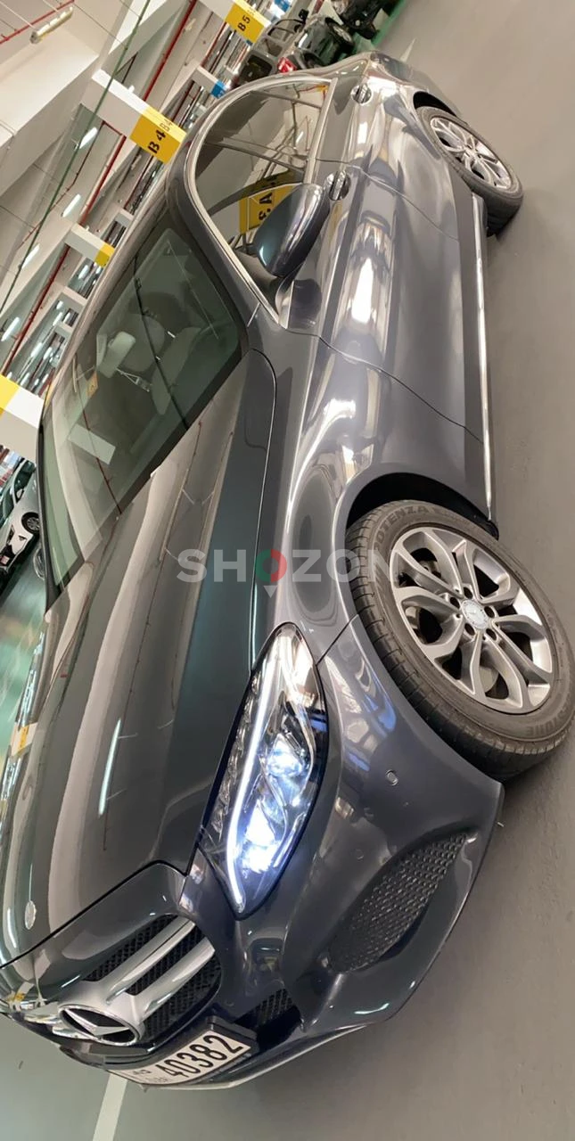 Mercdes Benz Avantguard model 2016 AED 60,000