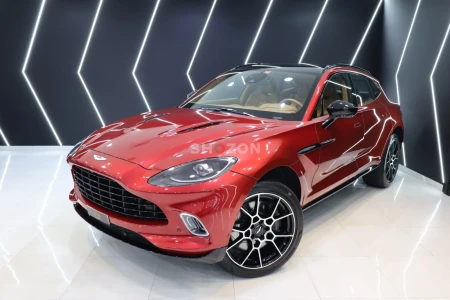Aston Martin DBX 550