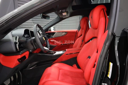 Ferrari Purosangue 2024