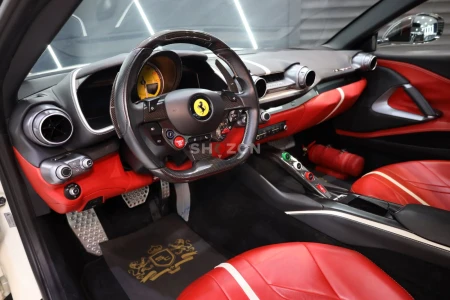Ferrari 812 Superfast 2026