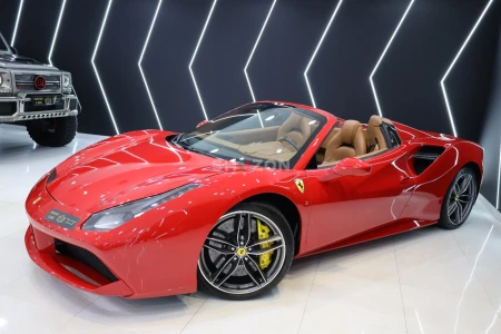 2017 Ferrari 488 Spider, Carbon Exterior/Interior, Passenger Display, GCC Specs!! GCC Specs,