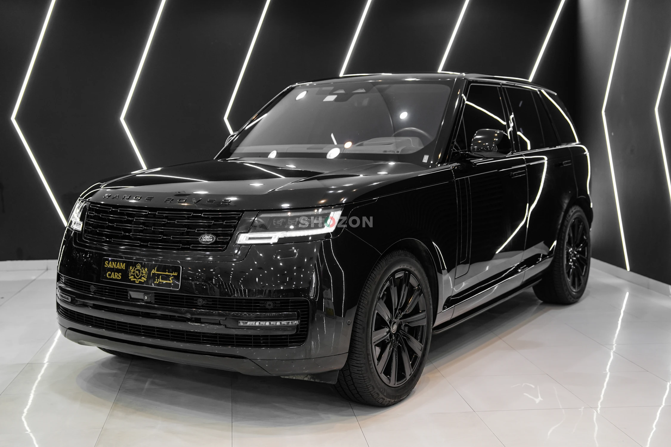 2022 Range Vogue HSE P530, Deployable Sidesteps, Panoramic Roof, Al Tayer Warranty + Service!!