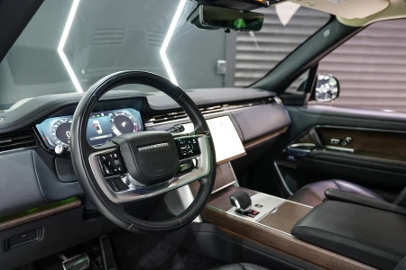 2024 Range Rover Vogue HSE P400, Panoramic Roof, Dealer Warranty!!