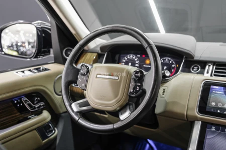 2019 Range Rover Vogue SE Supercharged LWB, Advanced Driver Assistance Pack, Panoramic Roof, GCC Spec!!