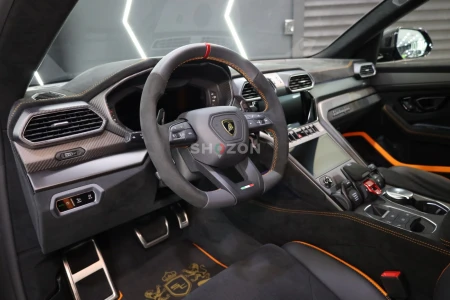 2024 lamborghini Urus Performante, Full Carbon Pack, Individual Rear Seat w/ Entertainment, Akrapovic Exhaust, Dealer Warranty + Service!!