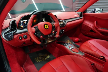 2014 Ferrari 458 Italia, Carbon Fiber Driver Zone + LEDs, GCC Specs!!