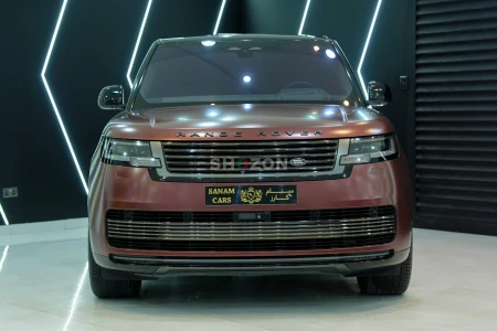  2023 Range Rover Vogue SV, Rear Entertainment Display,Two-Tone Interior, Al Tayer Warranty + Service