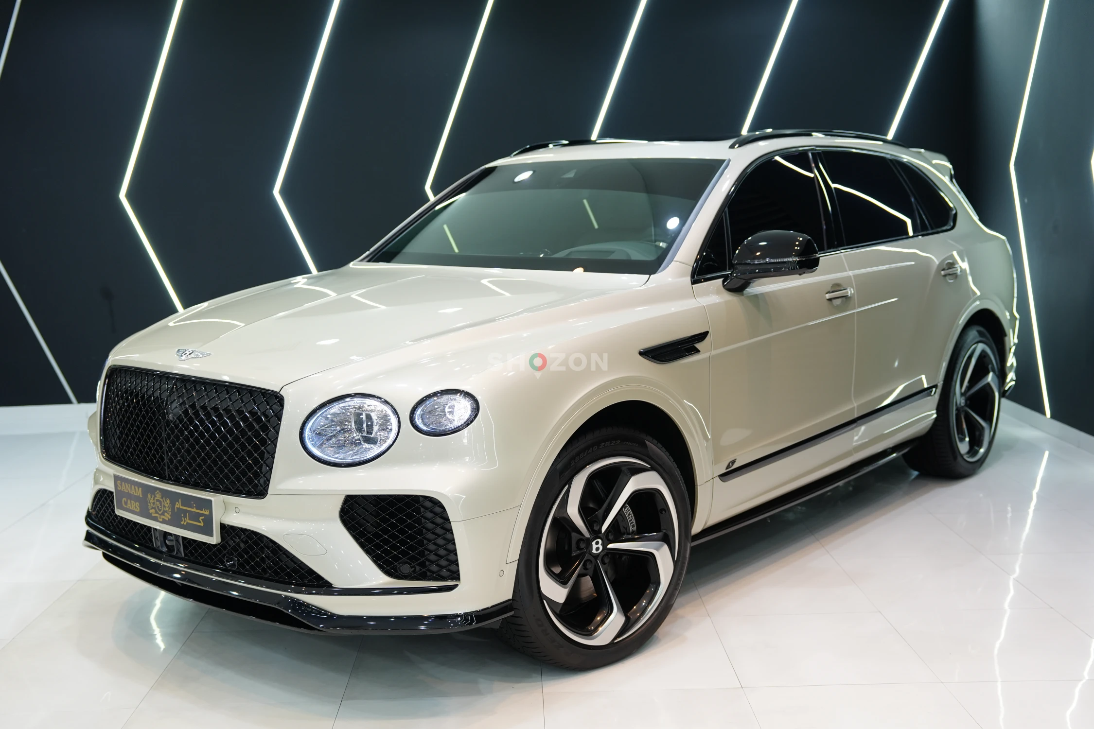 2024 Bentayga S, V8, Blackline, Touring Spec, Bang N Olufsen, Dynamic Ride, Dealer Warr + Serv!!