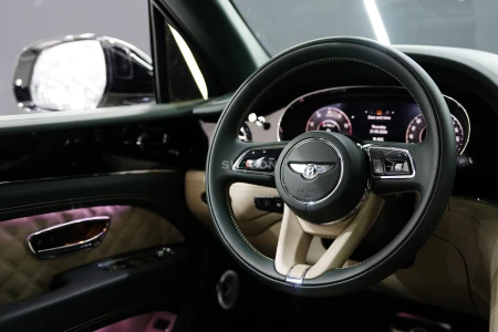 2024 Bentayga S, V8, Blackline, Touring Spec, Bang N Olufsen, Dynamic Ride, Dealer Warr + Serv!!