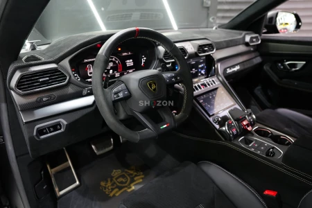  2024 Urus Performante, Full Carbon Pack,Individual Rear Seats, Akrapovic Exhaust, Dealer Warr + Serv