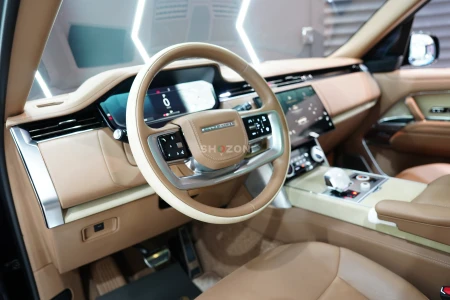 2023 Range Rover Vogue SV LWB, Two-Tone Interior, Executive Rear Seat w/ Entertainment, Al Tayer Warranty + Service!!