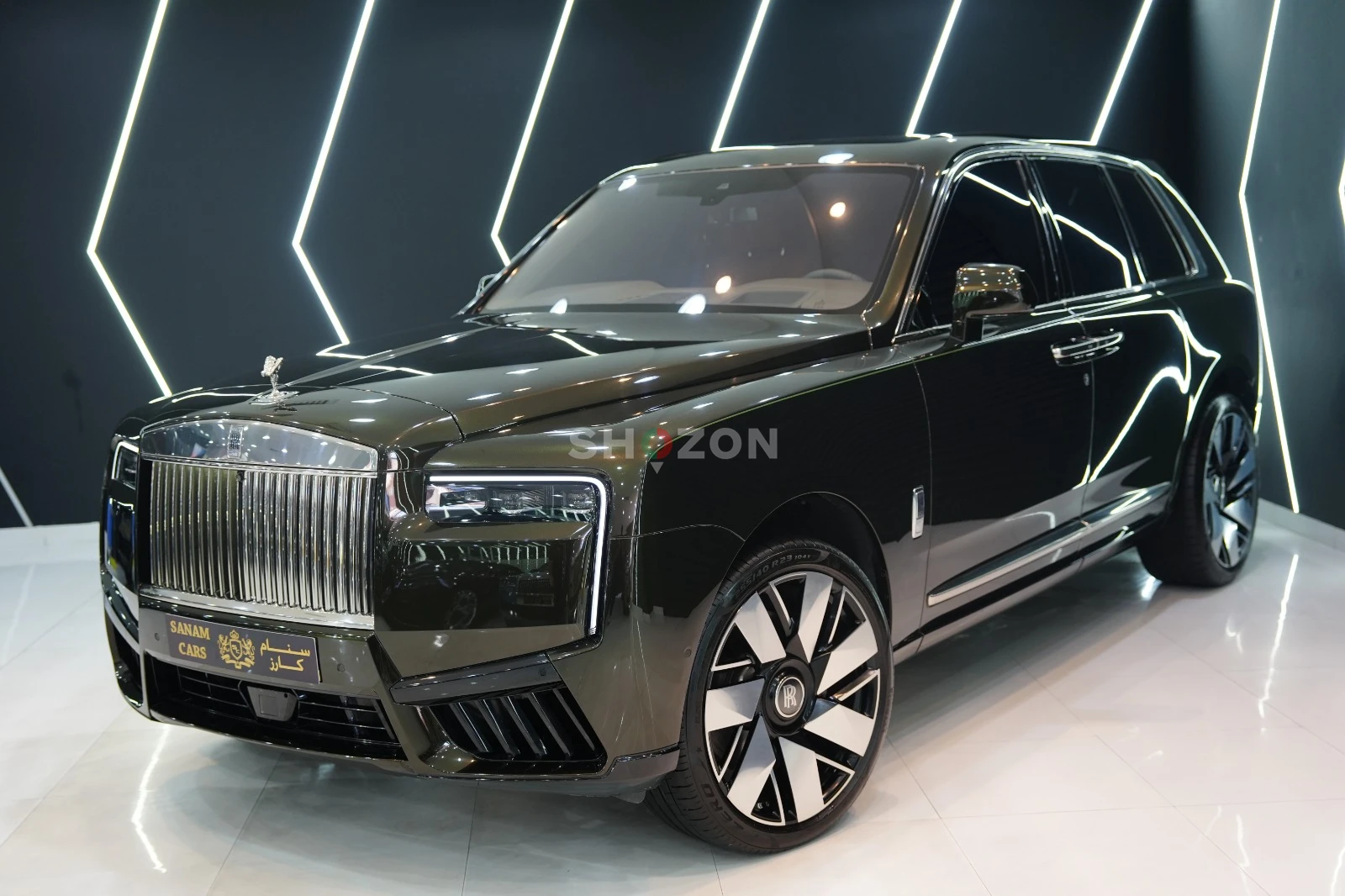 2025 Rolls-Royce Cullinan, Illuminated Grille, Starlight, Dealer Warr + Serv!!