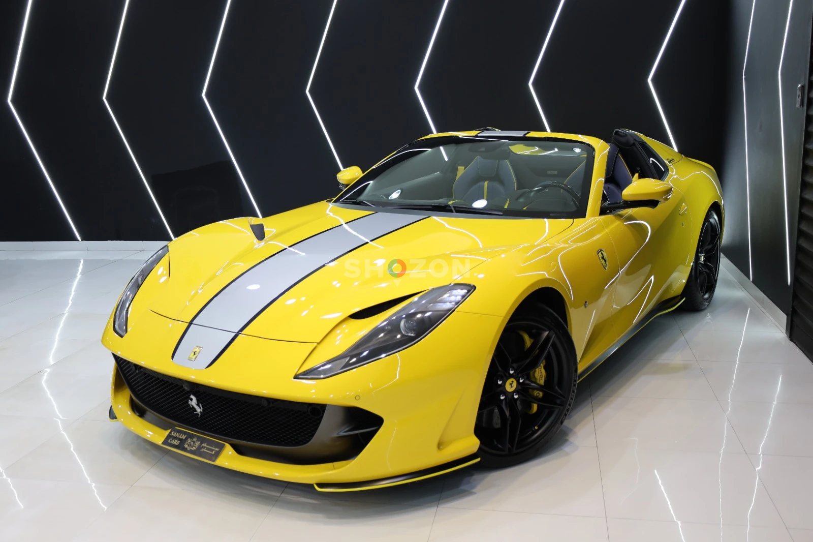 2023 Ferrari 812 GTS, Passenger Display, Carbon Interior, Dealer Warranty + Service!!
