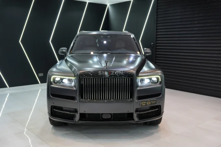  2022 Rolls-Royce Cullinan Black Badge, Rear Entertainment, Bespoke Audio, Starlight, GCC Specs!!