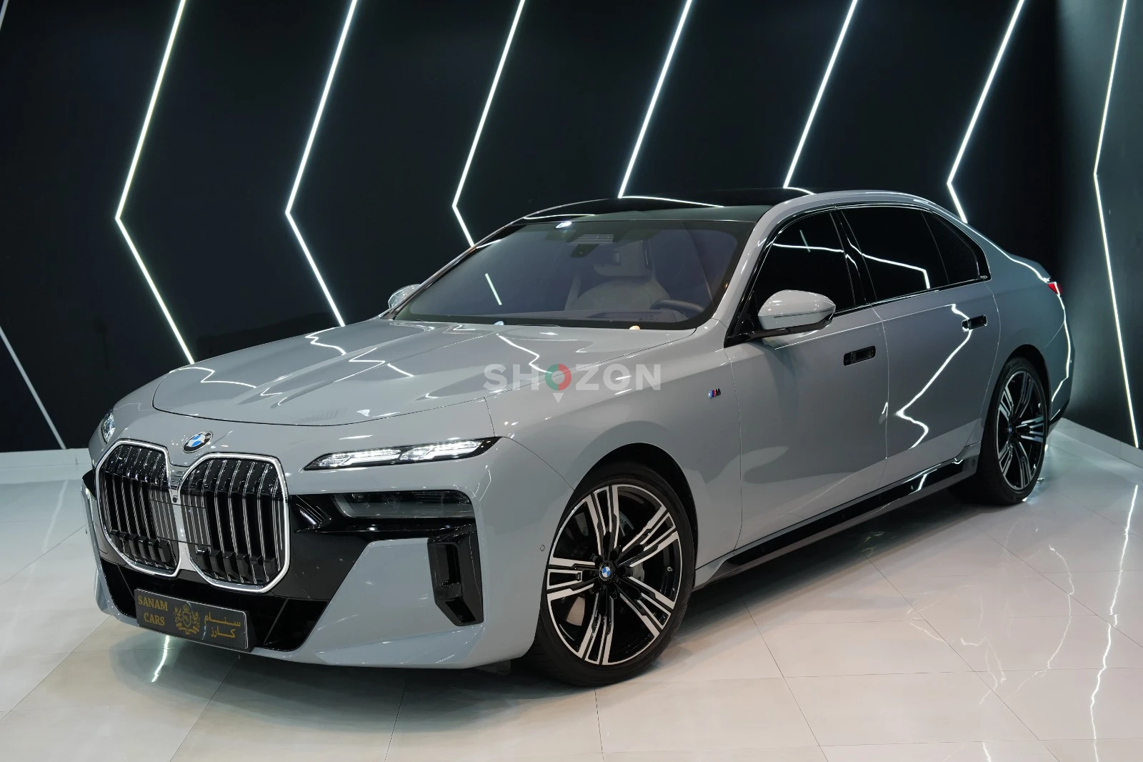 2023 BMW 740i M Sport Pack, Theater Screen, Executive Lounge, Bowers N Wilkins, Dealer Warr + Serv!!
