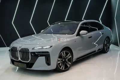 2023 BMW 740i M Sport Pack, Theater Screen, Executive Lounge, Bowers N Wilkins, Dealer Warr + Serv!!