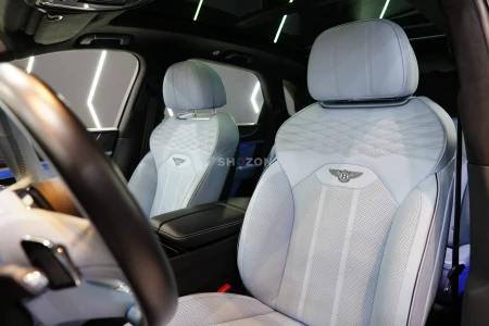 2025 Bentley Bentayga Azure, V8, Bang N Olufsen, Panoramic Roof, Dealer Warranty!!
