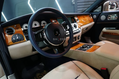 2016 Rolls Royce Wraith, Two-Tone, Starlight Headliner, GCC Specs!!