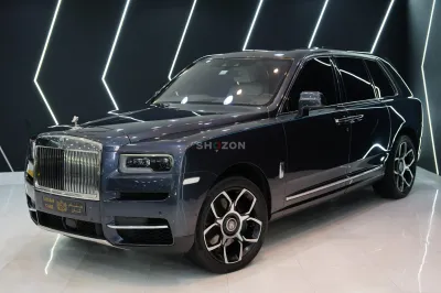 2019 Cullinan, VIP Rear Seats w/ Entertainment Screens, Bespoke Audio, Panoramic Roof w/ Starlight!!