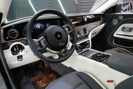 2025 Rolls-Royce Spectre, Two-Tone, Bespoke Audio, Starlight, Illuminated Fascia, Dealer Warr + Serv
