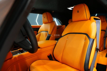 2026 Spectre Black Badge, Bespoke Audio, Illuminated Fascia, Starlight, Dealer Warr + Serv!!