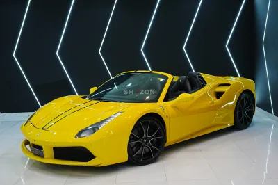 2019 Ferrari 488 Spider, Carbon Fiber Pack, Passenger Display, JBL Audio, GCC Specs!!
