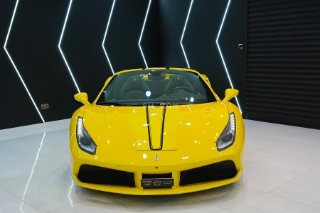 2019 Ferrari 488 Spider, Carbon Fiber Pack, Passenger Display, JBL Audio, GCC Specs!!