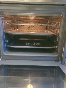 Siemens Electric Oven – Modern Design, Great Condition!