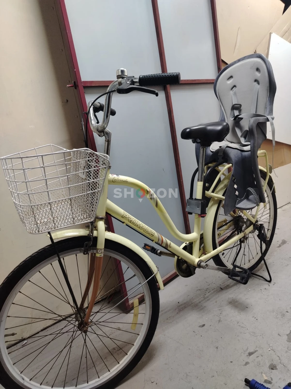Preowned 24in Cruiser Classic Beach City Bike in perfect condition for sale y