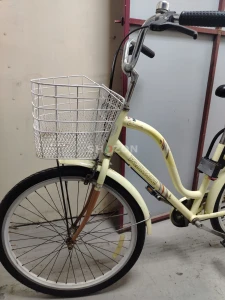 Preowned 24in Cruiser Classic Beach City Bike in perfect condition for sale y