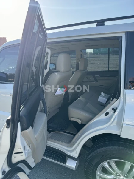 2016 Mitsuibishi Pajero 3.8L GLS Top Spec 