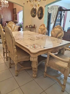dining table for sale 