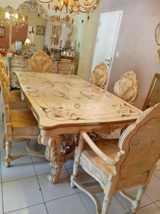 dining table for sale 