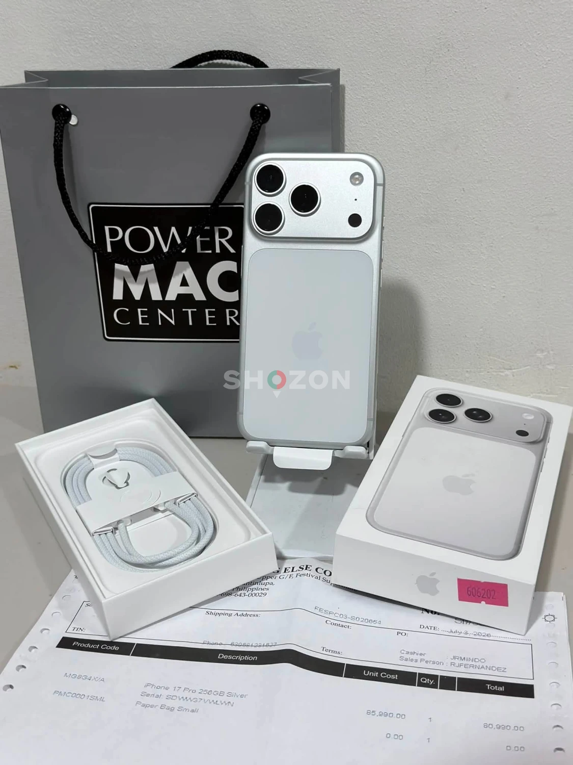 Apple iPhone Silver with Box and Accessories