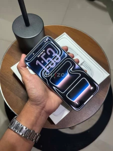Appl iphone 17 pro  Blue