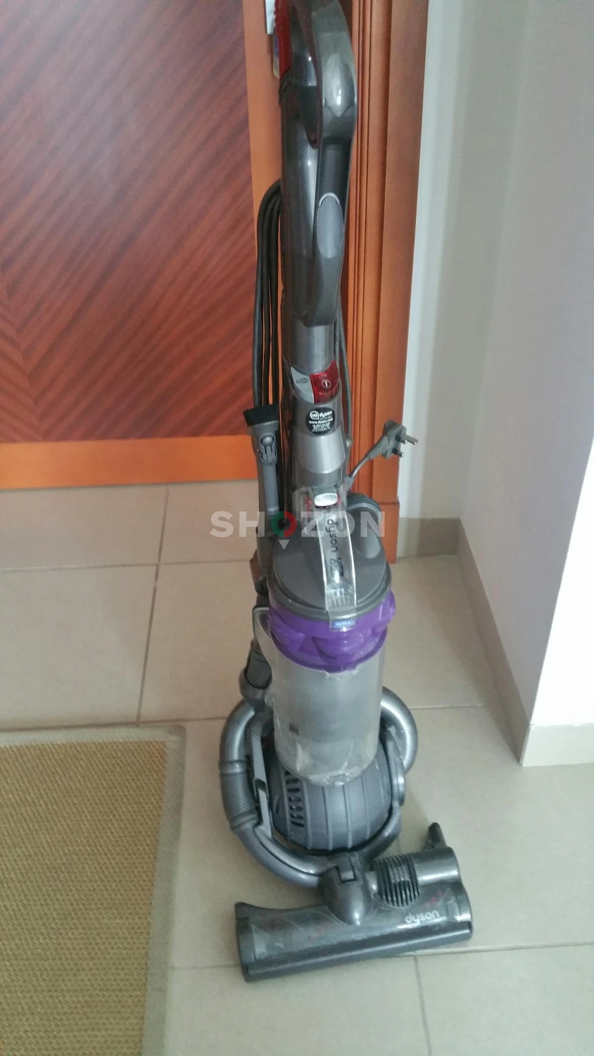 Dyson Vacuum Cleaner – Excellent Condition, Powerful Suction!