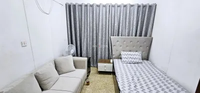 furnished room available 