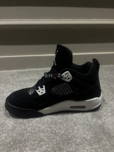 Jordan 4 White thunder 38.5 / UK 5.5