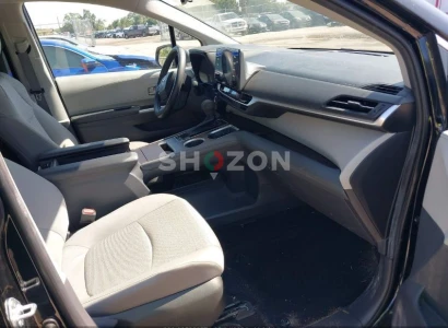 2022 TOYOTA SIENNA LE 