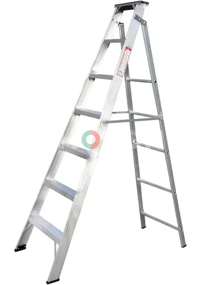 Aluminum Step Ladder – Sturdy and Reliable!