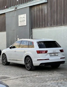 Audi Q7 Premium SUV in Excellent Condition